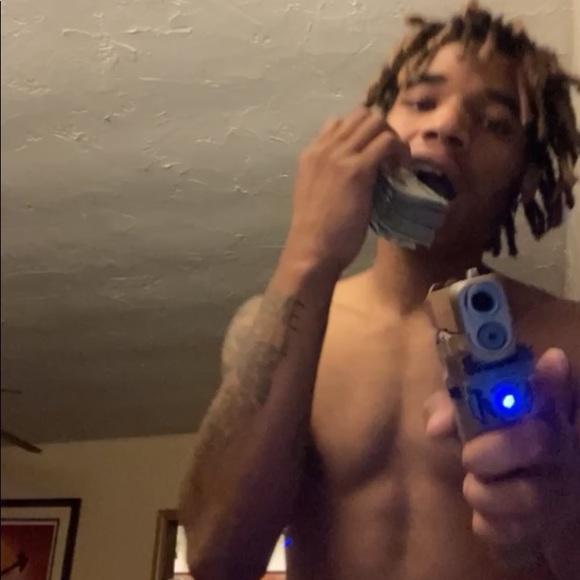 Profile Picture of Marcellous Washington (@zazaman03) on Poshmark