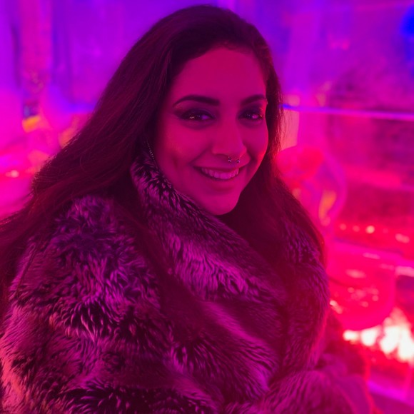 Profile Picture of Briana Deturo (@brianad1997) on Poshmark