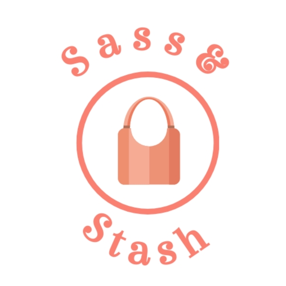 Profile Picture of Stass & Stash (@deb_debs) on Poshmark