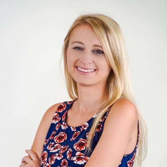 Jackie Geddis - Poshmark Profile Picture of Jackie Geddis (@jackiegeddis) on Poshmark