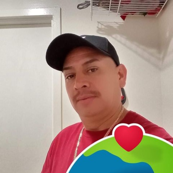 Profile Picture of Carlos felipe Felipe (@c10998965) on Poshmark