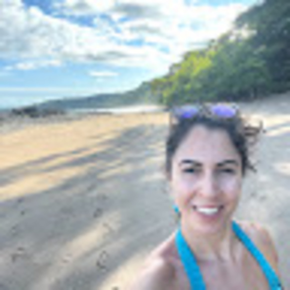Profile Picture of Erica Keenan (@ericak900) on Poshmark