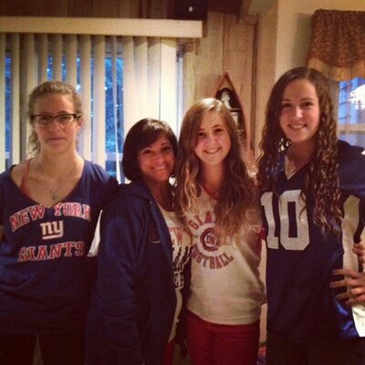 Profile Picture of ToniMarie Feldis (@baergirl) on Twitter