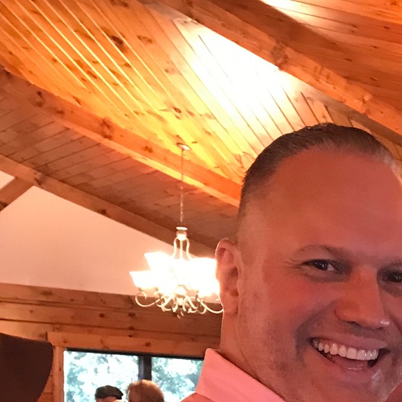 Profile Picture of Tyler Olson (@tyolson4) on Poshmark