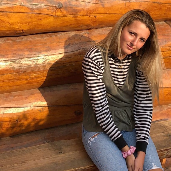 Profile Picture of Audrey Crisafi (@audreylynn7) on Poshmark