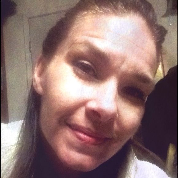 Profile Picture of Megan Teefy (@megteefy) on Poshmark