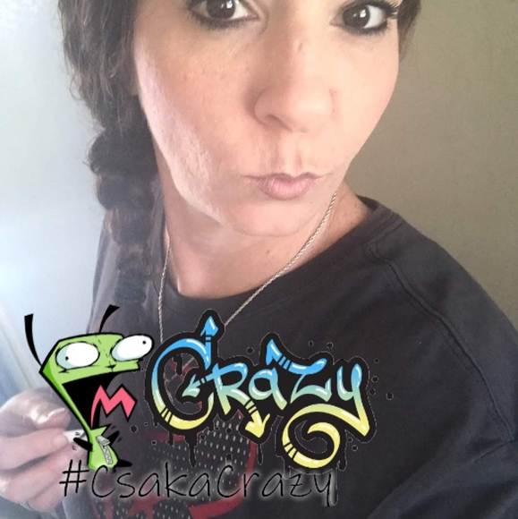Profile Picture of Jamie Pagan (@jewellouise420) on Poshmark