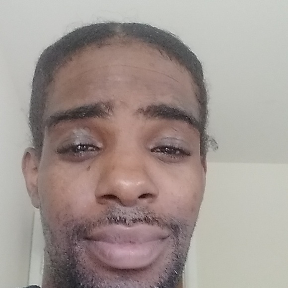 Rasheen Johnson - Poshmark Profile Picture of Rasheen Johnson (@rara1987) on Poshmark