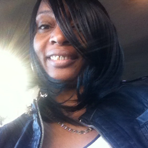 Profile Picture of Kim Muller (@mullerk21) on Poshmark