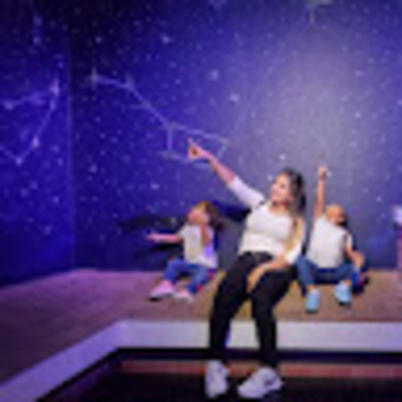 Profile Picture of Dayana Lenis (@dayanalenis) on Poshmark