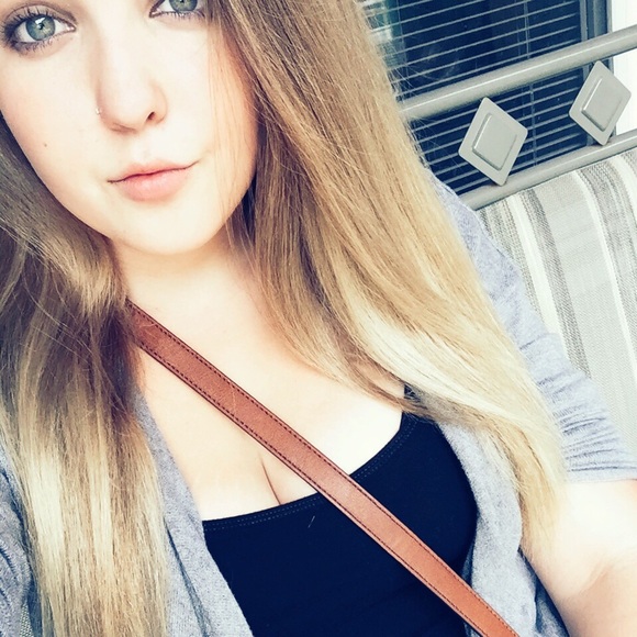 Profile Picture of Brianna Trevor (@briii35) on Poshmark