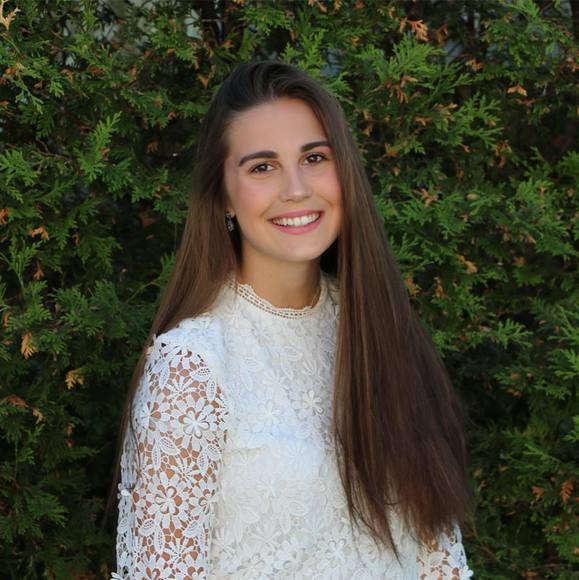 Profile Picture of Audrey Pearson (@audreypearson16) on Poshmark