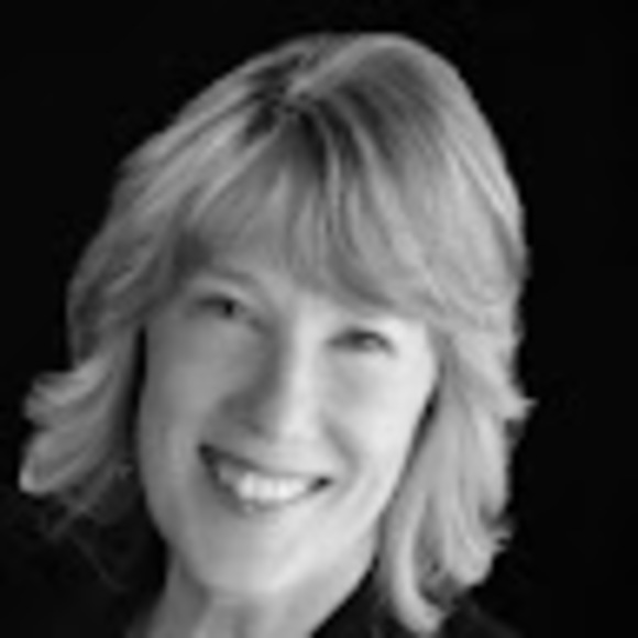 Profile Picture of Lisa Geraud (@lisageraud) on Poshmark