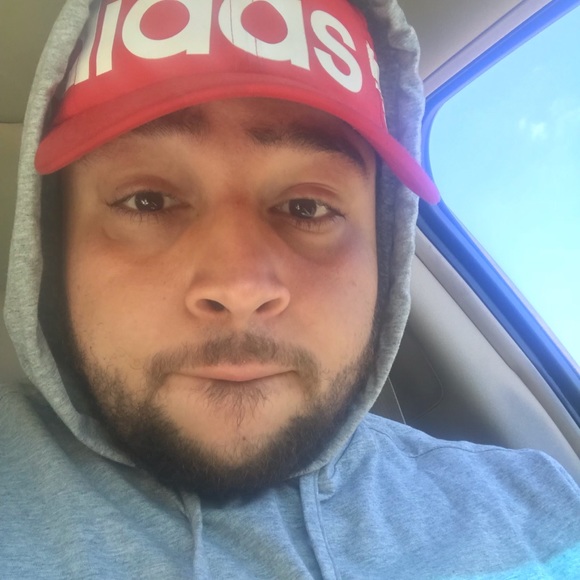 Profile Picture of Steven Gatling (@sgatling11) on Poshmark