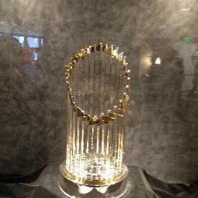 Profile Picture of Robert Alvarado (@robman3) on Twitter