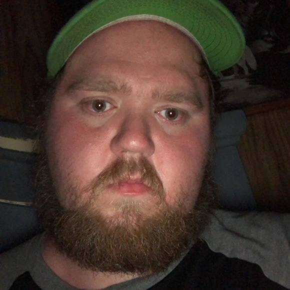 Profile Picture of Mitchell Lee (@mitchelllee411) on Poshmark