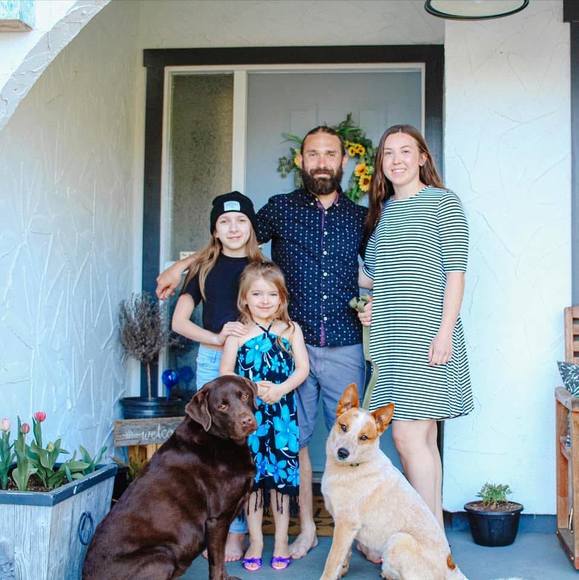 Profile Picture of Erin Conick (@erinconick) on Poshmark