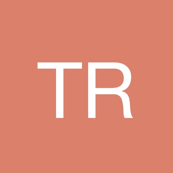 Profile Picture of Terry Ramlow (@ornamentalle) on Poshmark