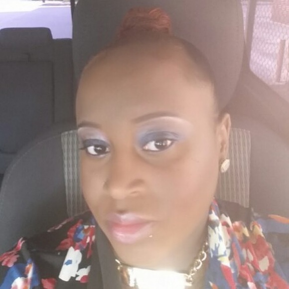 Profile Picture of Lequita Johnson (@lequita1984) on Poshmark