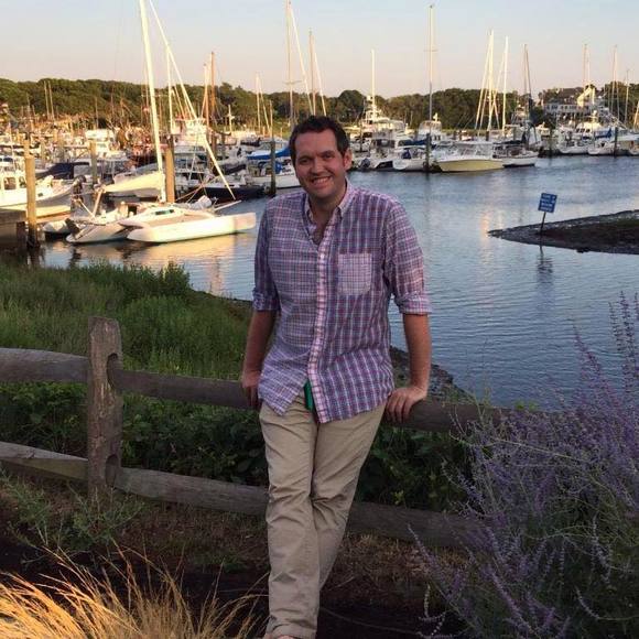 Profile Picture of Josh Gee (@jgee84) on Poshmark