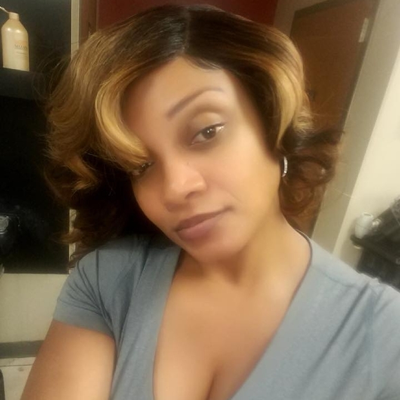 Profile Picture of Cheryll Roberts (@cheryllroberts) on Poshmark