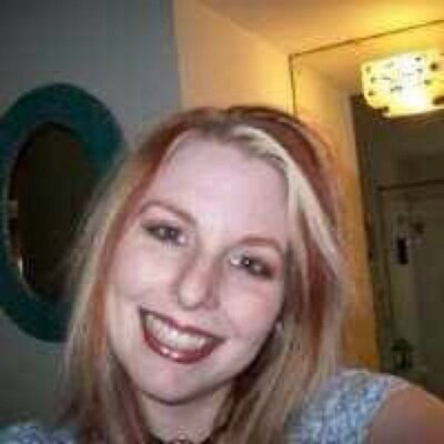 Profile Picture of Jennifer Austin Wade (@Crzylfe29) on Twitter