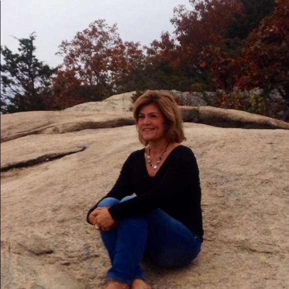 Profile Picture of Christine Cassarino (@casschris) on Poshmark