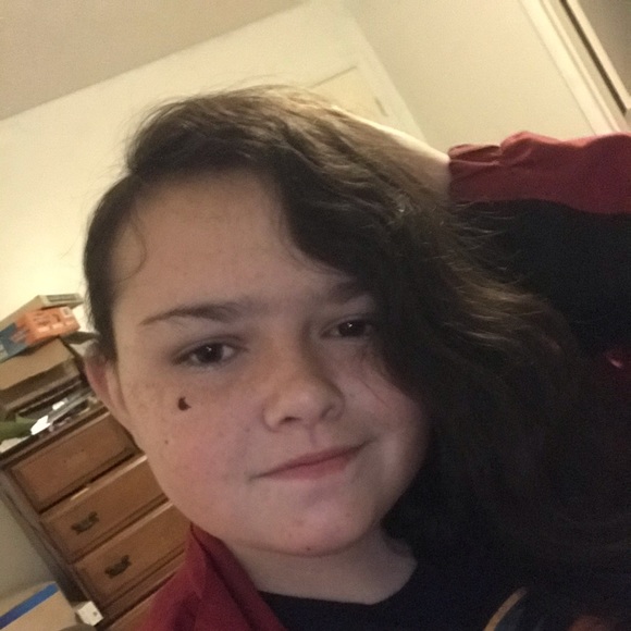 Profile Picture of Alec Shea (@dshoney1016) on Poshmark