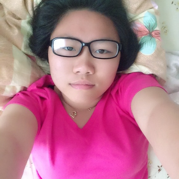 Profile Picture of Janice Hsu (@janicehsu) on Poshmark