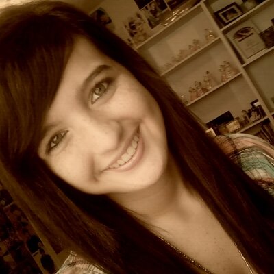 Profile Picture of Hope Downs (@hopeislegit) on Twitter