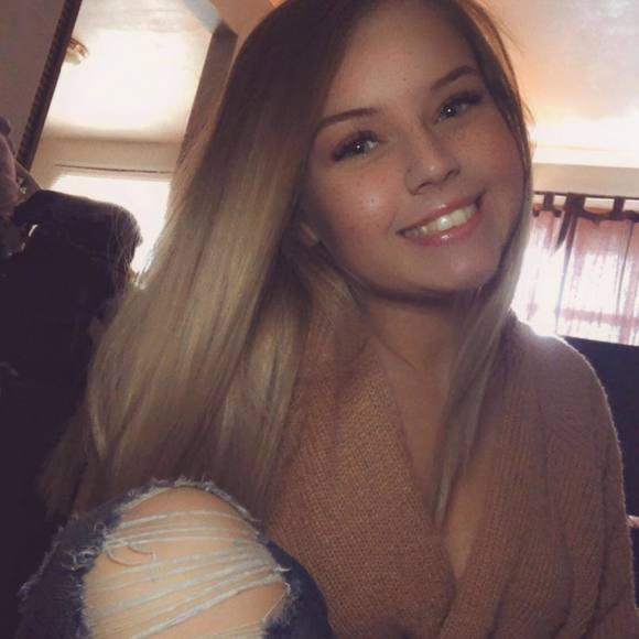 Profile Picture of Jaida Rians (@jrians00) on Poshmark