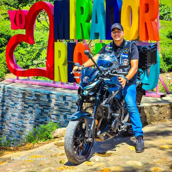 Profile Picture of Randall Calero.77 (@randallcalero77) on Tiktok