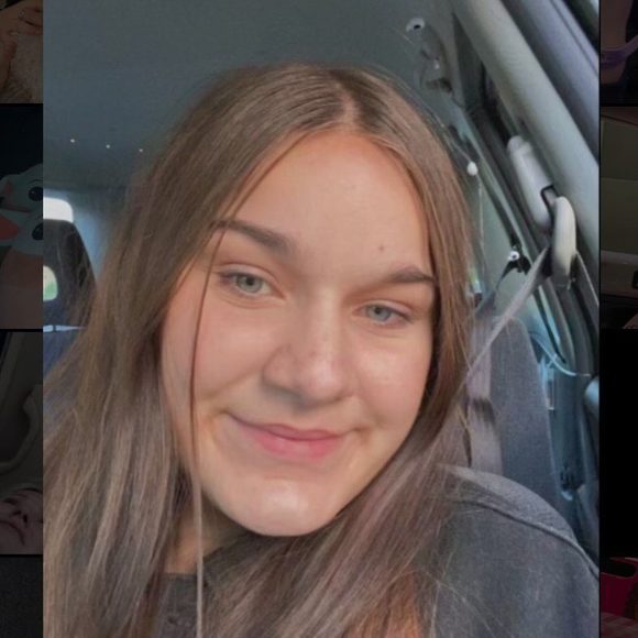 Profile Picture of Bella Thibadeau (@bellathibs123) on Poshmark