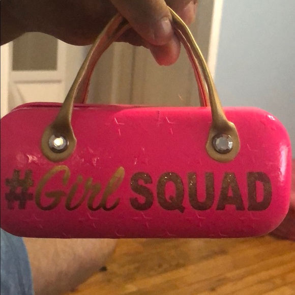 Profile Picture of Max Campos (@maxelky) on Poshmark