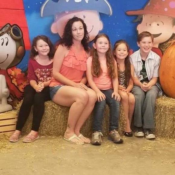 Profile Picture of Denise James (@denisejames235) on Poshmark