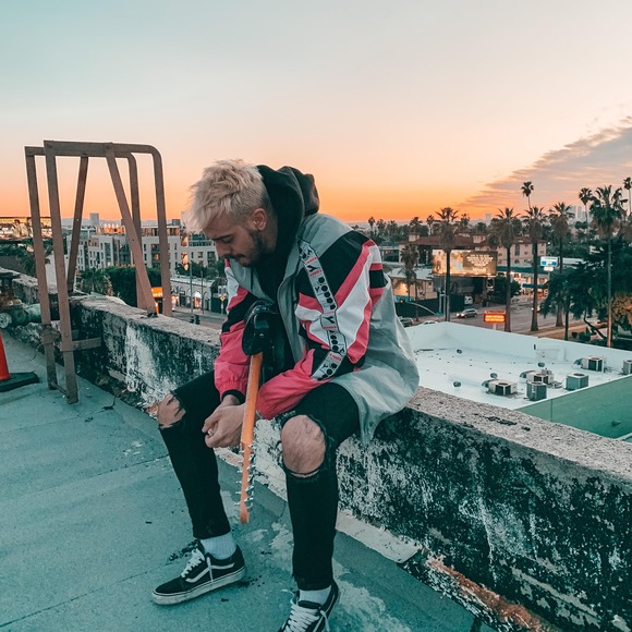 Profile Picture of Andrea Celani (@lespaulizzato) on Poshmark