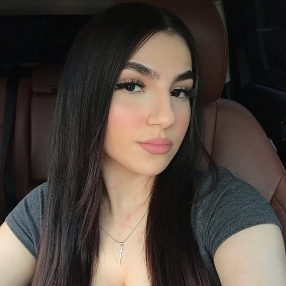 Profile Picture of Bethany Monk (@bmonkey23) on Poshmark