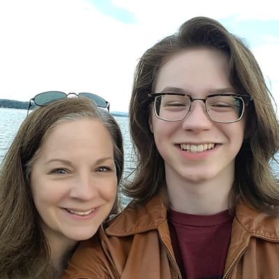 Profile Picture of Sandy Cooley (@SandyHCooley) on Twitter