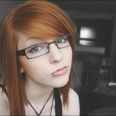 Profile Picture of Zoe Leach (@ZoeK_Leach) on Twitter