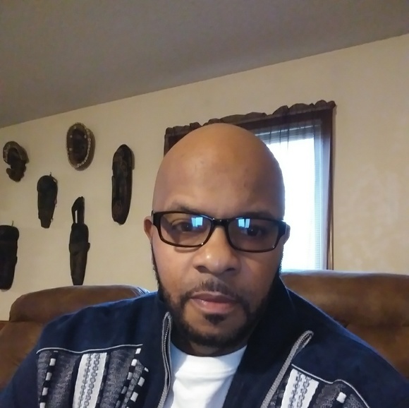 Profile Picture of David Whitted (@dandt4life) on Poshmark