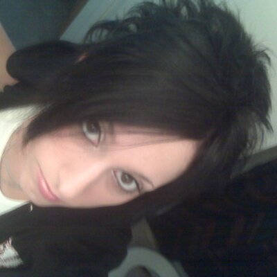 Profile Picture of Anna Elizabeth Frame (@lilrubyred527) on Twitter
