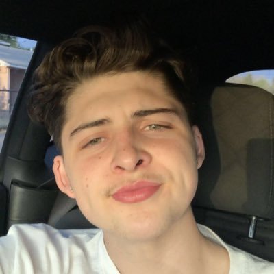 Profile Picture of Justin (@justinearnest_) on Twitter