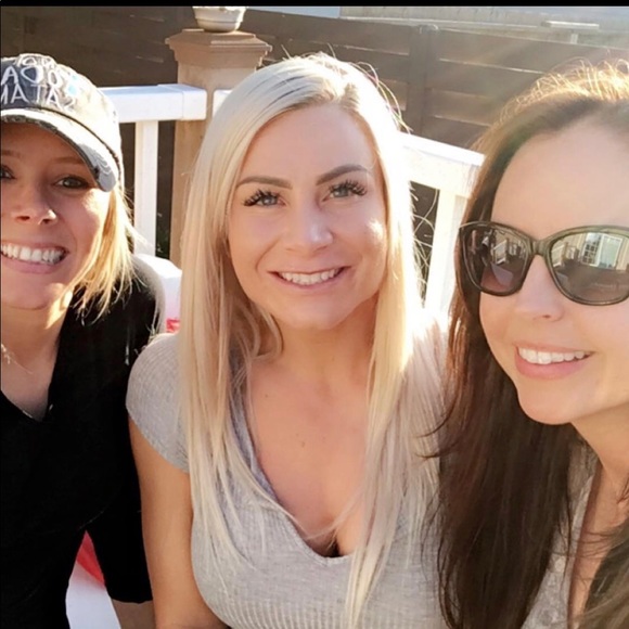 Profile Picture of Janelle Wilgers (@jnwilgers) on Poshmark