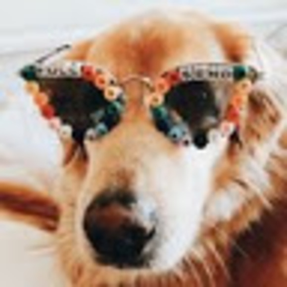 Profile Picture of Nina Bouska (@ninabouska2006) on Poshmark