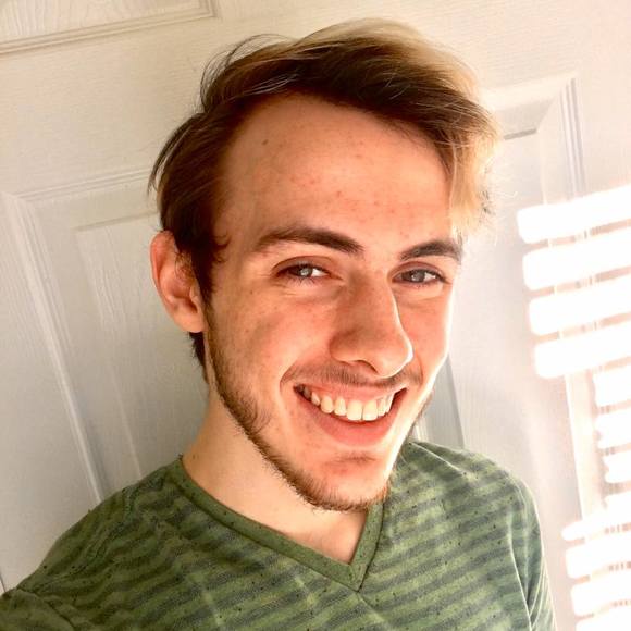 Profile Picture of James Davis (@wakeupfinnegan) on Poshmark