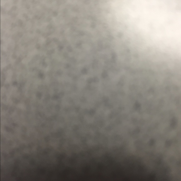 Profile Picture of Amber Buehner (@albesb) on Poshmark