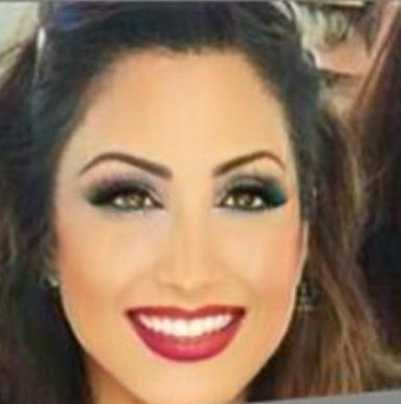 Profile Picture of Ninveh Bahrami (@bahraminina) on Poshmark