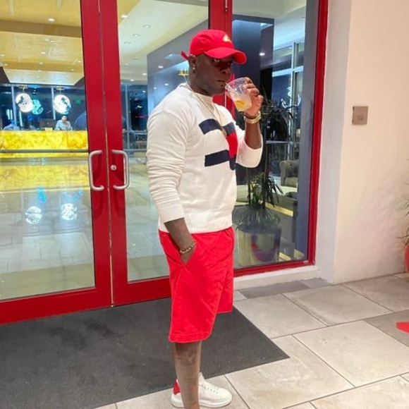 Profile Picture of Tony Senatus (@tonysenatus) on Poshmark