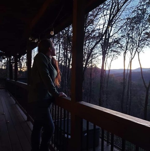 Brianna Roden - Poshmark Profile Picture of Brianna Roden (@breezybri0228) on Poshmark