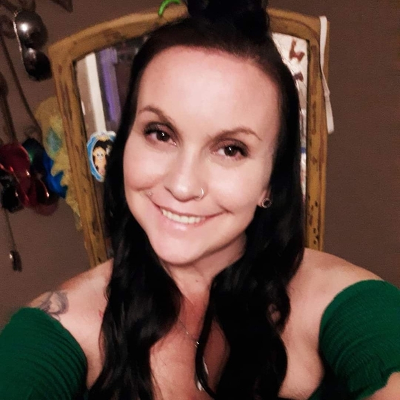 Profile Picture of Kaye Simerson (@mgkayedee) on Poshmark